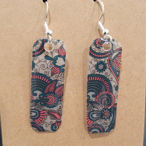 Hand Made By J Rae Lady and Leaves Earrings,  Style E 1061 - Picture 7 of 7